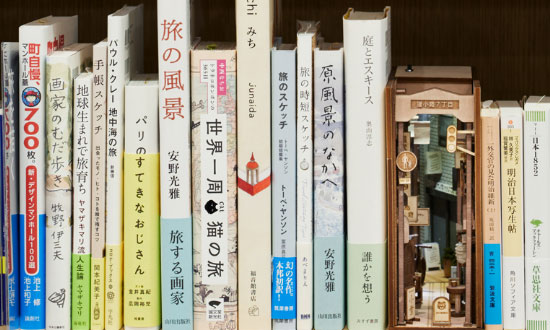 「旅」と「ミステリー」を中心の約4,000冊の書籍をラインナップ、ランプライトブックス札幌